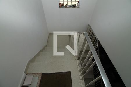 Escada de casa à venda com 3 quartos, 367m² em Vila Romana, São Paulo