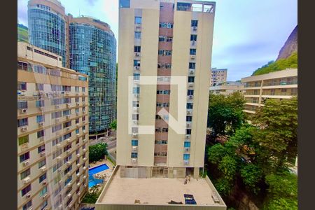Sala vista  de apartamento à venda com 3 quartos, 127m² em Lagoa, Rio de Janeiro