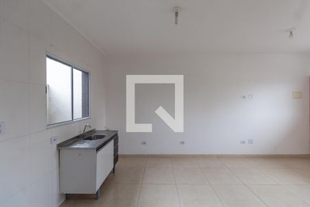 Sala e Cozinha Integrada  de apartamento para alugar com 2 quartos, 48m² em Vila Ré, São Paulo