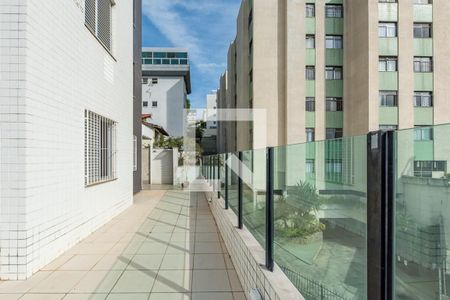 Apartamento para alugar com 160m², 3 quartos e 2 vagasÁrea externa Privativa