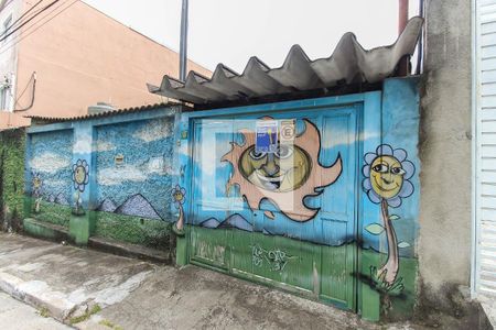 Casa à venda com 110m², 2 quartos e 2 vagas Casa à venda com 110m², 2 quartos e 2 vagasFachada