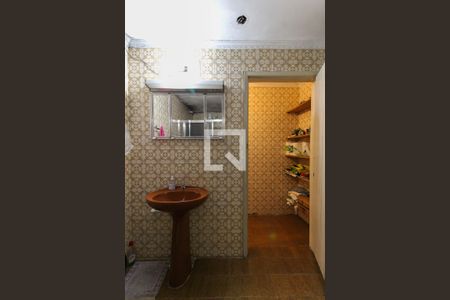 Casa à venda com 110m², 2 quartos e 2 vagas Casa à venda com 110m², 2 quartos e 2 vagasBanheiro