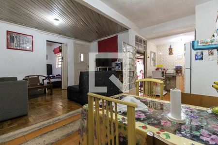 Casa à venda com 110m², 2 quartos e 2 vagas Casa à venda com 110m², 2 quartos e 2 vagasCozinha