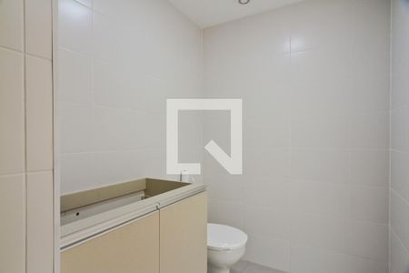 Banheiro de kitnet/studio para alugar com 1 quarto, 27m² em Vila Primavera, São Paulo