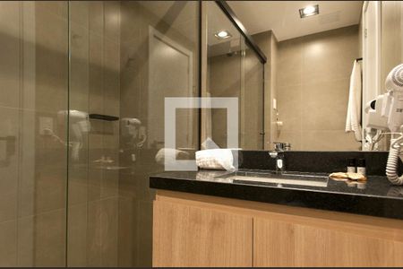 Banheiro de apartamento para alugar com 1 quarto, 24m² em Auxiliadora, Porto Alegre