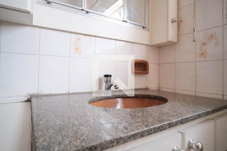 Casa à venda com 150m², 4 quartos e 2 vagasBanheiro 