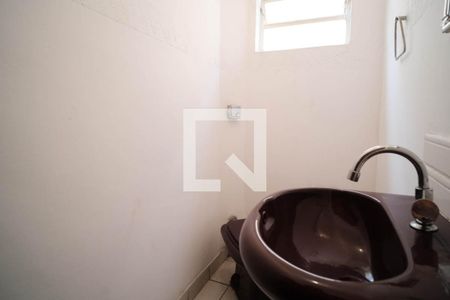 Casa à venda com 150m², 4 quartos e 2 vagasLavabo
