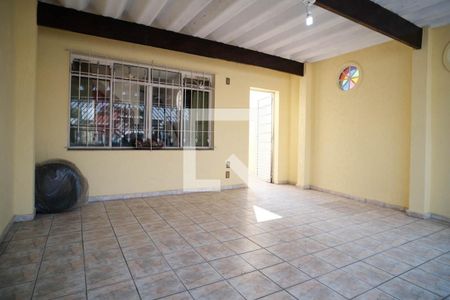 Casa à venda com 150m², 4 quartos e 2 vagasGaragem