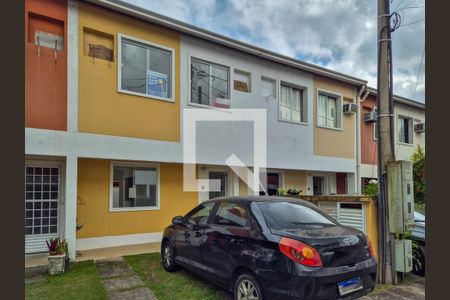 Casa de condomínio para alugar com 85m², 3 quartos e 1 vaga Casa de condomínio para alugar com 85m², 3 quartos e 1 vagaFachada