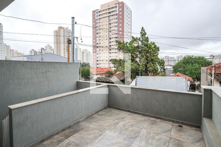 Varanda de casa para alugar com 2 quartos, 120m² em Vila Gumercindo, São Paulo