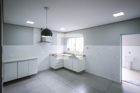 Cozinha de casa para alugar com 2 quartos, 80m² em Vila Gumercindo, São Paulo