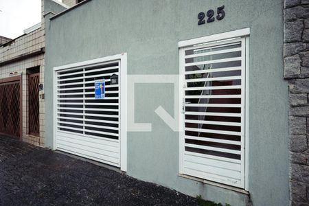 Casa para alugar com 120m², 2 quartos e 1 vagaFachada