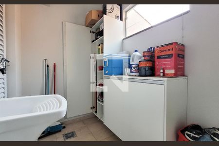 Apartamento à venda com 110m², 2 quartos e 2 vagasLavanderia