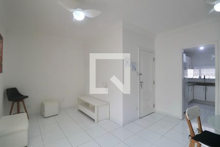 Sala de apartamento para alugar com 3 quartos, 80m² em Jardim Belmar, Guarujá