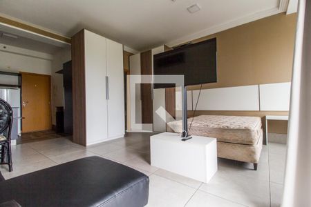 Sala de TV de apartamento para alugar com 1 quarto, 45m² em Tamboré, Santana de Parnaíba