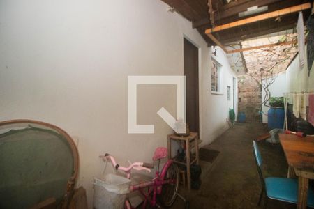 Casa à venda com 70m², 3 quartos e sem vaga Casa à venda com 70m², 3 quartos e sem vagaPátio