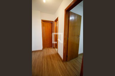 Corredor de apartamento para alugar com 2 quartos, 68m² em Vila Madalena, São Paulo