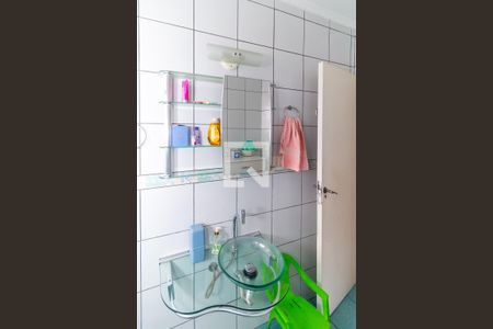 Apartamento à venda com 80m², 2 quartos e 1 vaga Apartamento à venda com 80m², 2 quartos e 1 vagaBanheiro