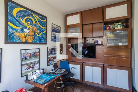 Apartamento à venda com 348m², 5 quartos e 2 vagasQuarto 3