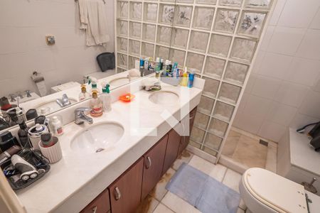 Apartamento à venda com 348m², 5 quartos e 2 vagasBanheiro