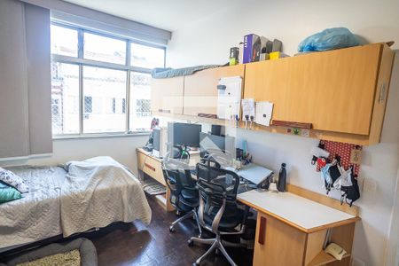 Apartamento à venda com 348m², 5 quartos e 2 vagasQuarto 2