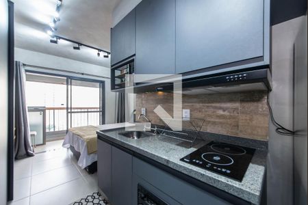 Cozinha de apartamento para alugar com 1 quarto, 40m² em Brooklin, São Paulo