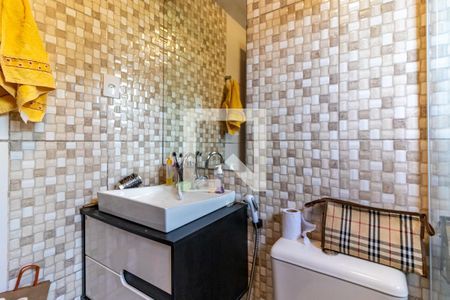 Casa à venda com 240m², 5 quartos e 3 vagasBanheiro Suíte 2