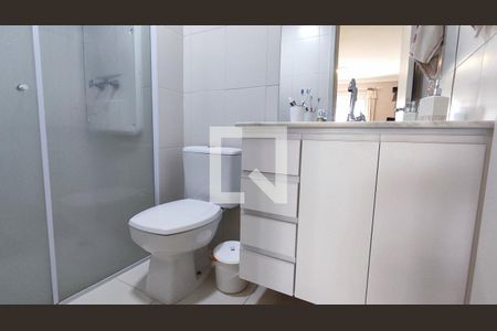Apartamento à venda com 76m², 2 quartos e 1 vaga Apartamento à venda com 76m², 2 quartos e 1 vagaBanheiro da Suíte