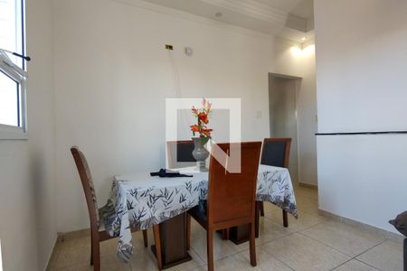 Sala de casa de condomínio para alugar com 2 quartos, 78m² em Canto do Forte, Praia Grande