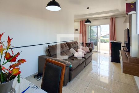Sala de casa de condomínio para alugar com 2 quartos, 78m² em Canto do Forte, Praia Grande