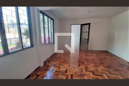 Casa à venda com 3 quartos, 224m² em Sarandi, Porto Alegre