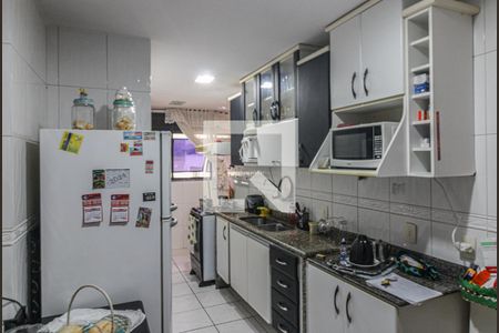 Apartamento à venda com 95m², 3 quartos e 2 vagasCozinha e Área de Serviço