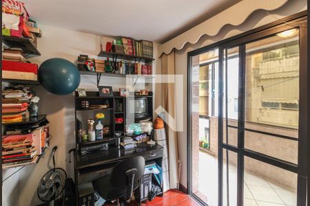 Apartamento à venda com 95m², 3 quartos e 2 vagasQuarto 2