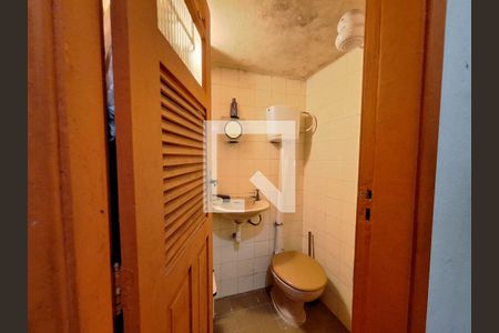 Apartamento à venda com 144m², 3 quartos e 1 vagaBanheiro da área de serviço 