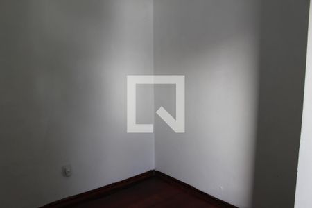 Casa para alugar com 300m², 2 quartos e 2 vagasQuarto