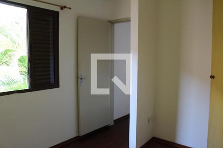 Casa para alugar com 300m², 2 quartos e 2 vagasQuarto
