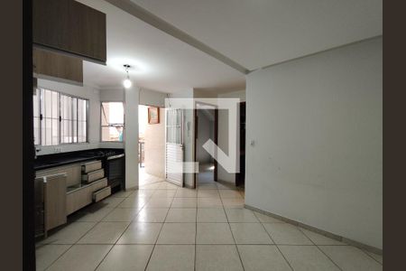 Sala de casa para alugar com 3 quartos, 200m² em Vila do Americano, Ferraz de Vasconcelos