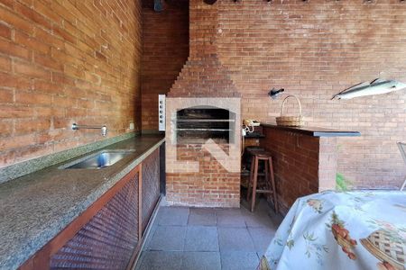 Casa à venda com 1000m², 4 quartos e 4 vagas Casa à venda com 1000m², 4 quartos e 4 vagasChurrasqueira