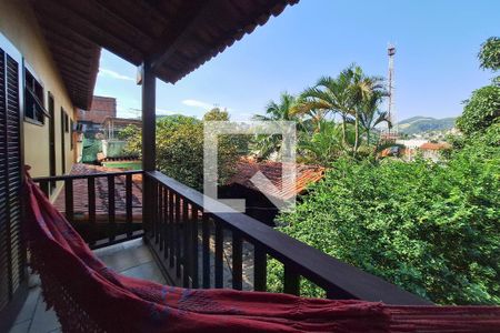 Casa à venda com 1000m², 4 quartos e 4 vagas Casa à venda com 1000m², 4 quartos e 4 vagasvaranda da suite