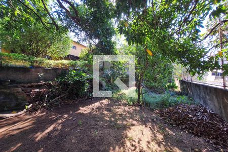 Casa à venda com 1000m², 4 quartos e 4 vagas Casa à venda com 1000m², 4 quartos e 4 vagasÁrea comum