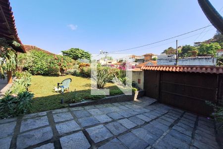 Casa à venda com 1000m², 4 quartos e 4 vagas Casa à venda com 1000m², 4 quartos e 4 vagasÁrea comum