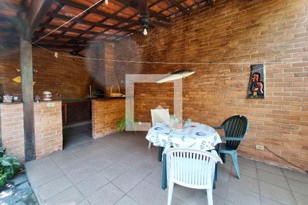 Casa à venda com 1000m², 4 quartos e 4 vagas Casa à venda com 1000m², 4 quartos e 4 vagasChurrasqueira