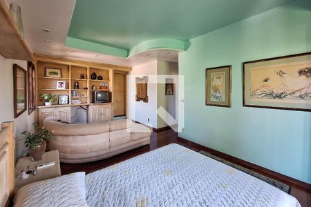 Casa à venda com 1000m², 4 quartos e 4 vagas Casa à venda com 1000m², 4 quartos e 4 vagasSuíte