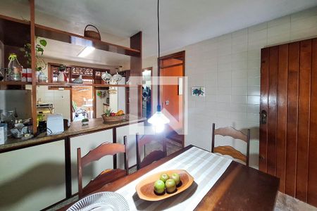 Casa à venda com 1000m², 4 quartos e 4 vagas Casa à venda com 1000m², 4 quartos e 4 vagasCopa