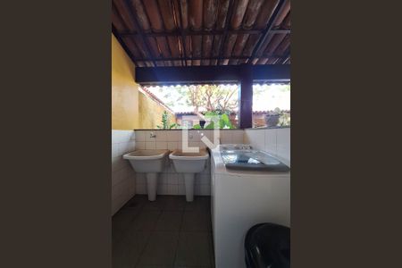 Casa à venda com 1000m², 4 quartos e 4 vagas Casa à venda com 1000m², 4 quartos e 4 vagasÁrea de Serviço