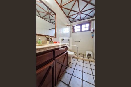 Casa à venda com 1000m², 4 quartos e 4 vagas Casa à venda com 1000m², 4 quartos e 4 vagasBanheiro social 1