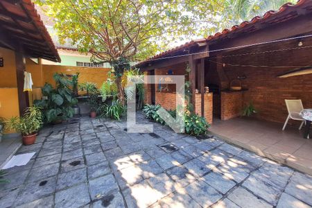 Casa à venda com 1000m², 4 quartos e 4 vagas Casa à venda com 1000m², 4 quartos e 4 vagasÁrea comum