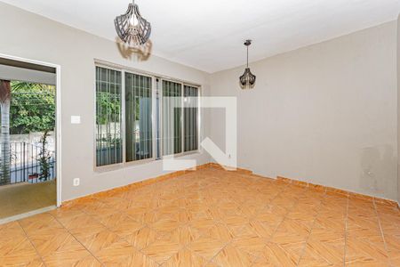 Sala de casa para alugar com 2 quartos, 115m² em Vila Arapuã, São Paulo