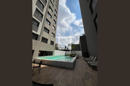 Apartamento para alugar com 25m², 1 quarto e sem vaga Apartamento para alugar com 25m², 1 quarto e sem vagaÁrea comum - Piscina