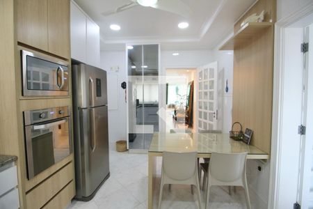 Apartamento para alugar com 180m², 4 quartos e 2 vagasCozinha